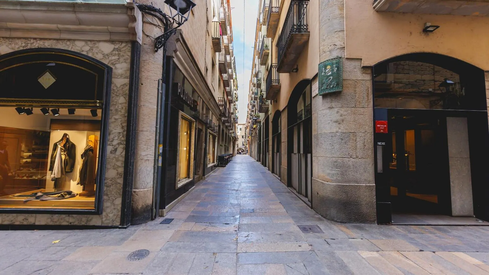 Bravissimo Mercaders 3, Old Town Oasis Gerona Spanje